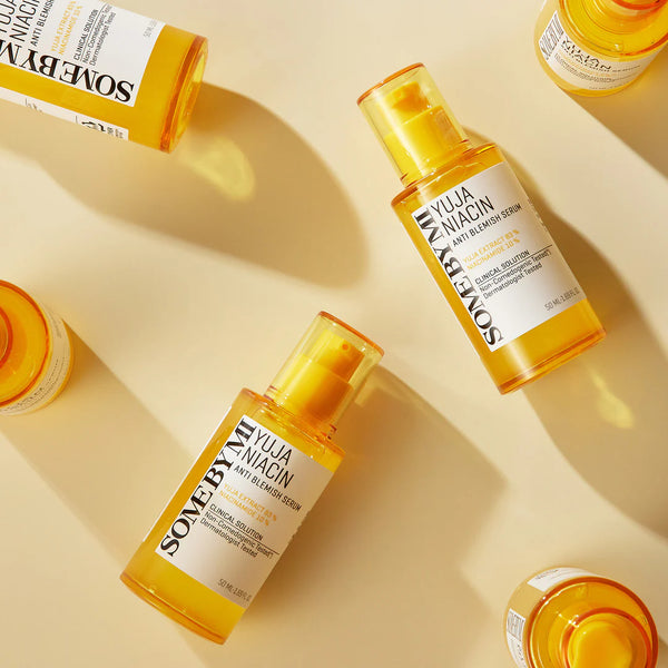 Izgaismojošs serums ar ekstraktu Yuzu Some By Mi Yuja Niacin Blemish Care Serum