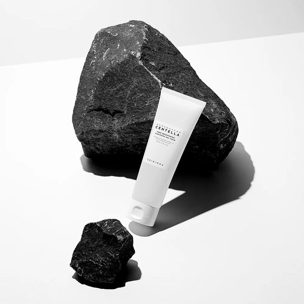 Balinošas gelveida putas sejas mazgāšanai SKIN1004 Madagascar Centella Tone Brightening Cleansing Gel Foam